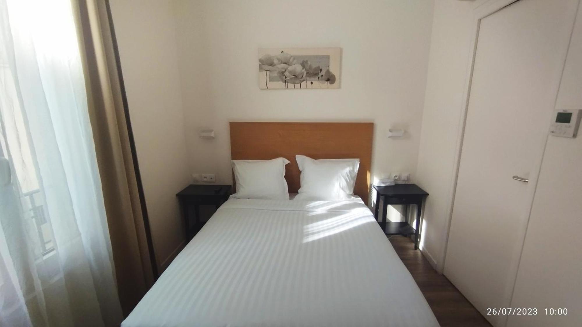Hotel Des Arts Rueil-Malmaison Εξωτερικό φωτογραφία