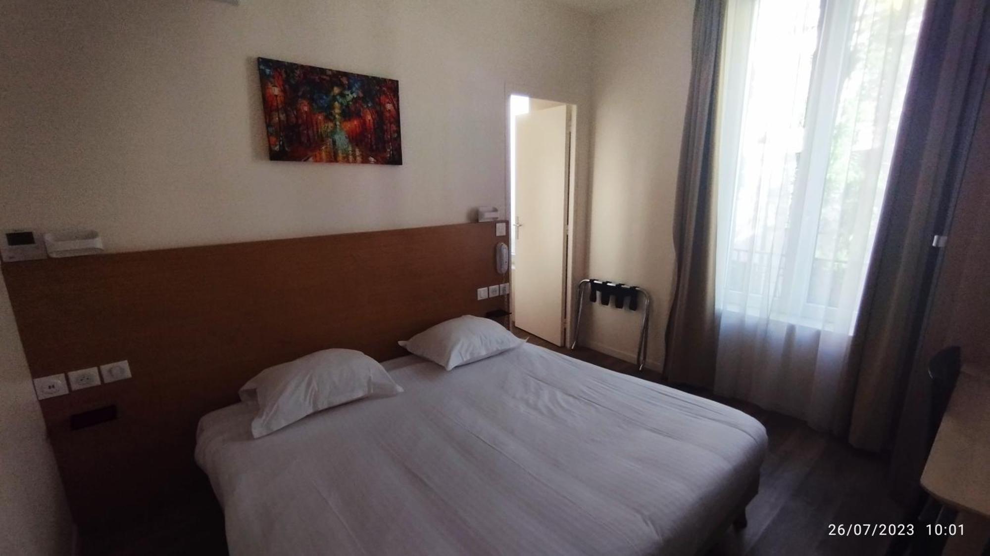 Hotel Des Arts Rueil-Malmaison Εξωτερικό φωτογραφία