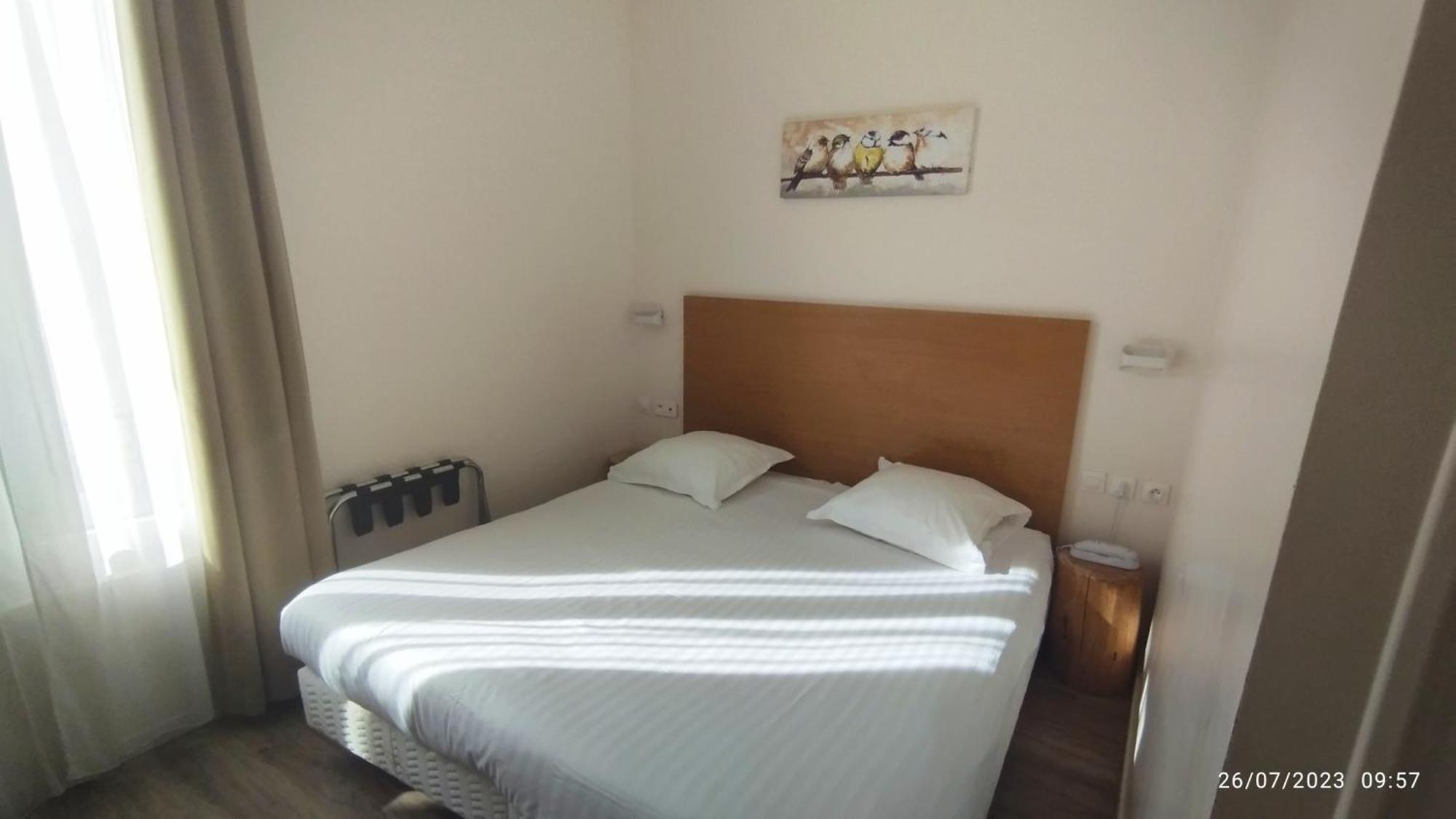 Hotel Des Arts Rueil-Malmaison Εξωτερικό φωτογραφία