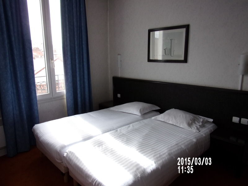 Hotel Des Arts Rueil-Malmaison Εξωτερικό φωτογραφία