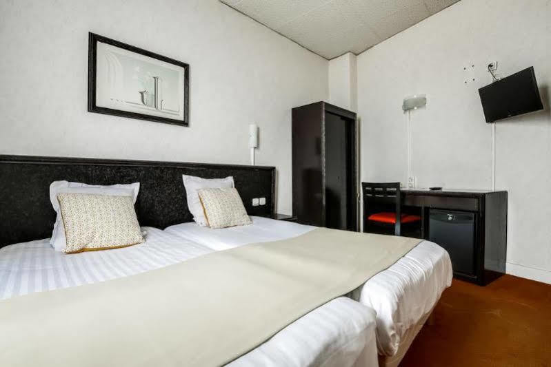 Hotel Des Arts Rueil-Malmaison Εξωτερικό φωτογραφία